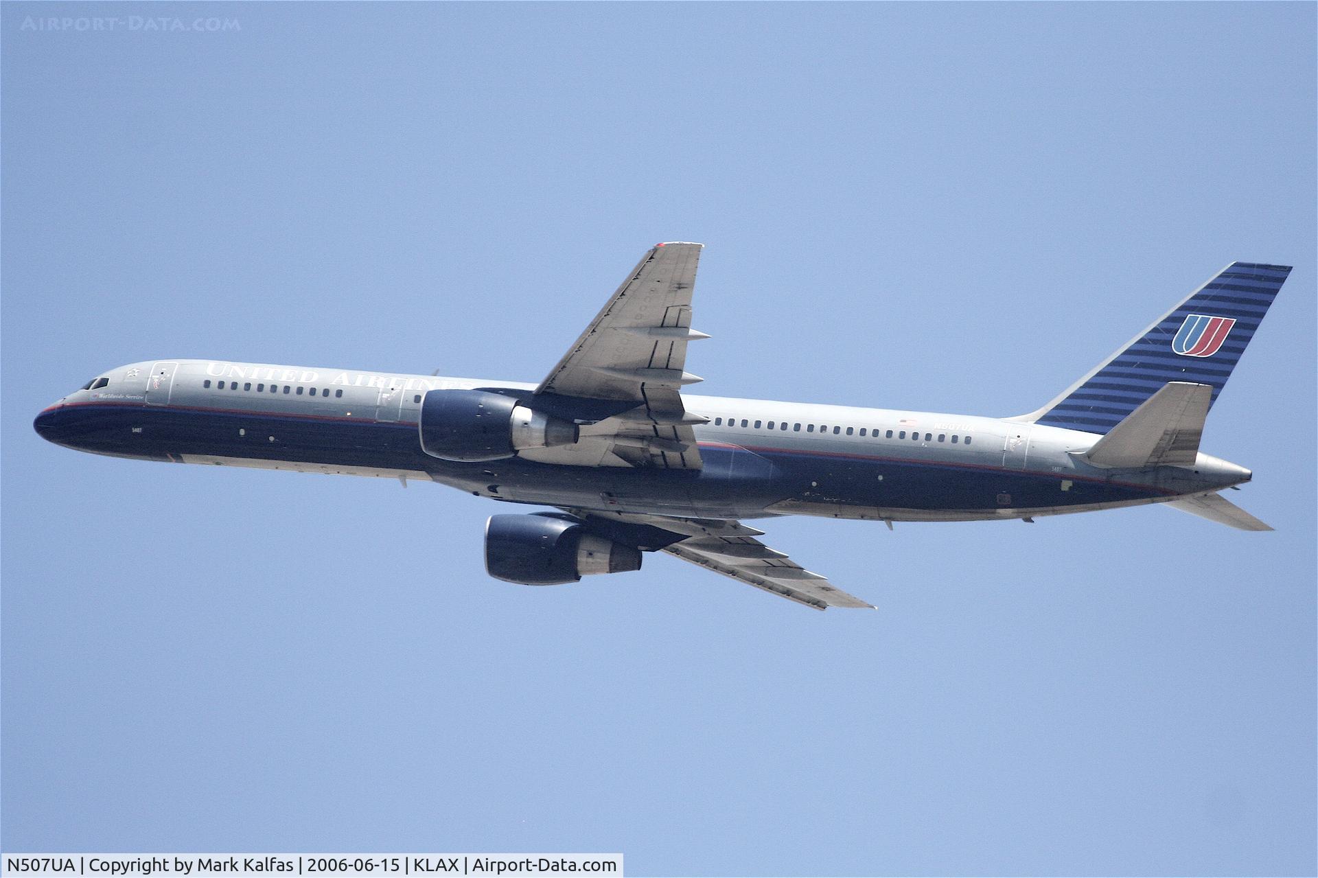 N507UA, 1990 Boeing 757-222F C/N 24743, United Airlines Boeing 757-222, N507UA departing KLAX 25R.