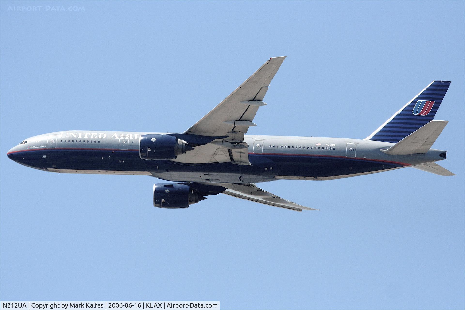 N212UA, 2000 Boeing 777-222 C/N 30218, United Airlines Boeing 777-222, N212UA departing KLAX.