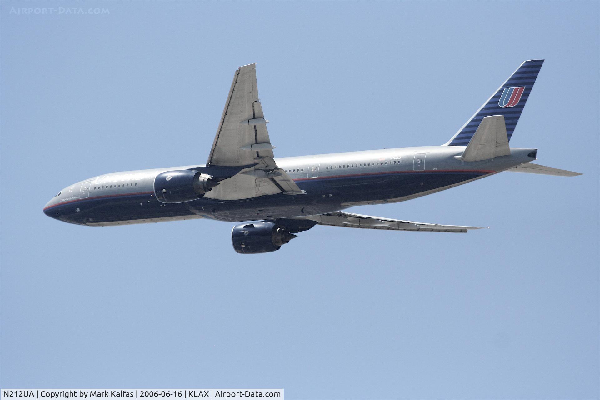 N212UA, 2000 Boeing 777-222 C/N 30218, United Airlines Boeing 777-222, N212UA departing KLAX.