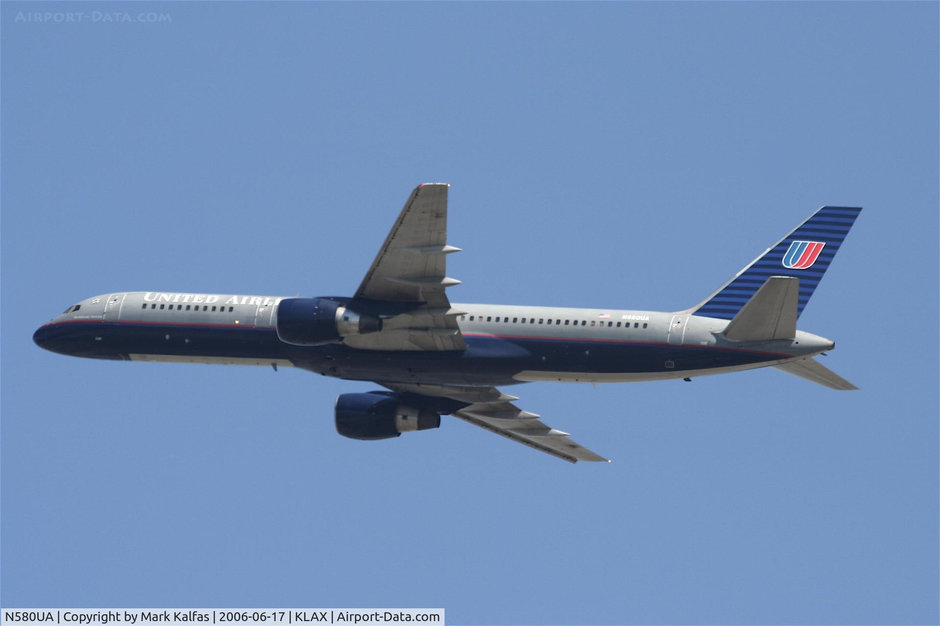 N580UA, 1993 Boeing 757-222 C/N 26698, United Airlines Boeing 757-222, N580UA departing KLAX 25R.