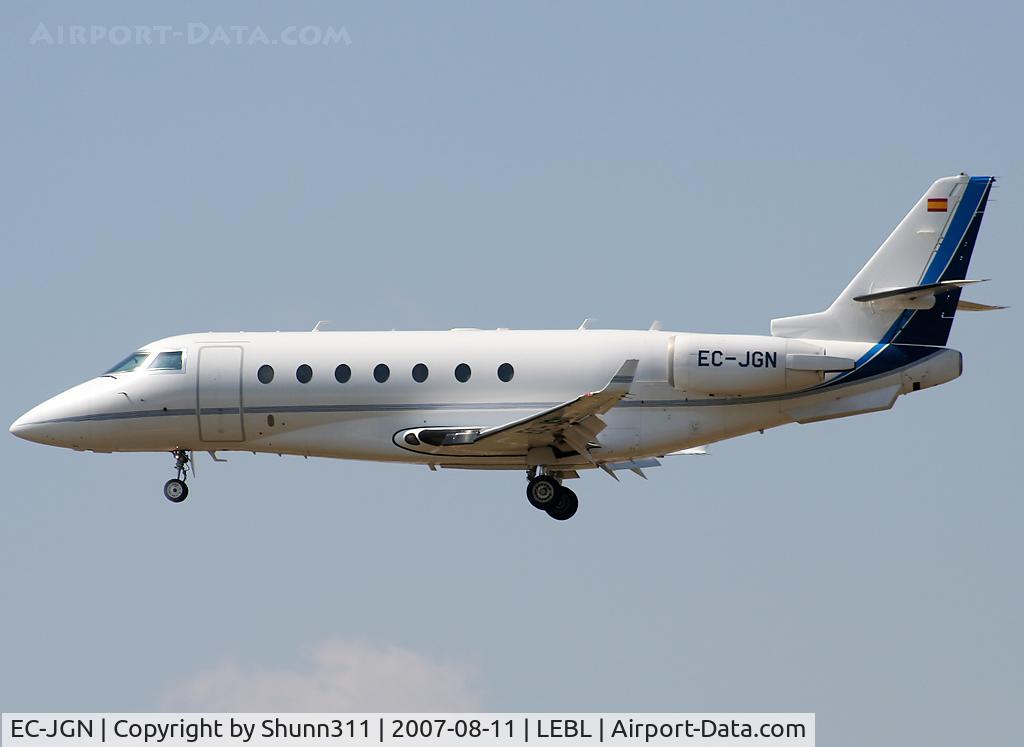 EC-JGN, 2004 Gulfstream Aerospace G200 C/N 103, Landing rwy 25R