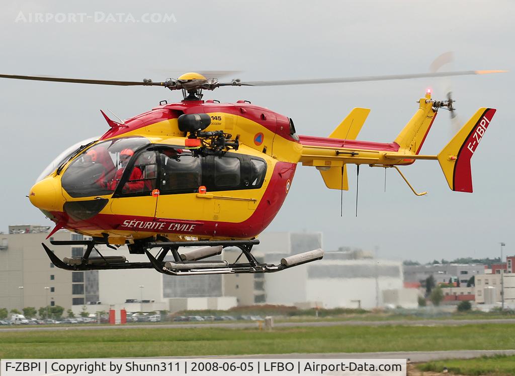F-ZBPI, 2003 Eurocopter-Kawasaki EC-145 (BK-117C-2) C/N 9016, Taxiing Fato 32 for take off...