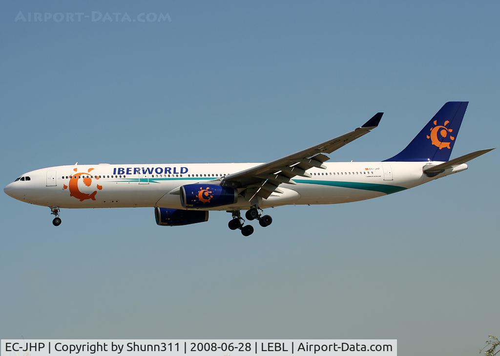 EC-JHP, 2005 Airbus A330-343X C/N 670, Landing rwy 25R