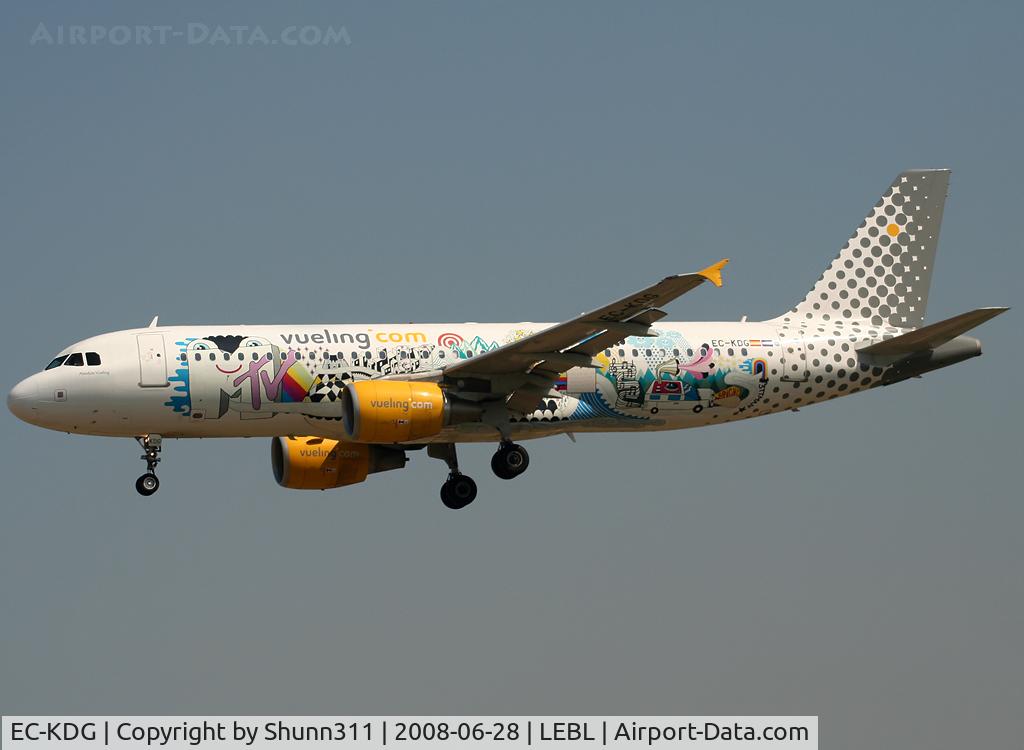 EC-KDG, 2007 Airbus A320-214 C/N 3095, Landing rwy 25R in MTV c/s...