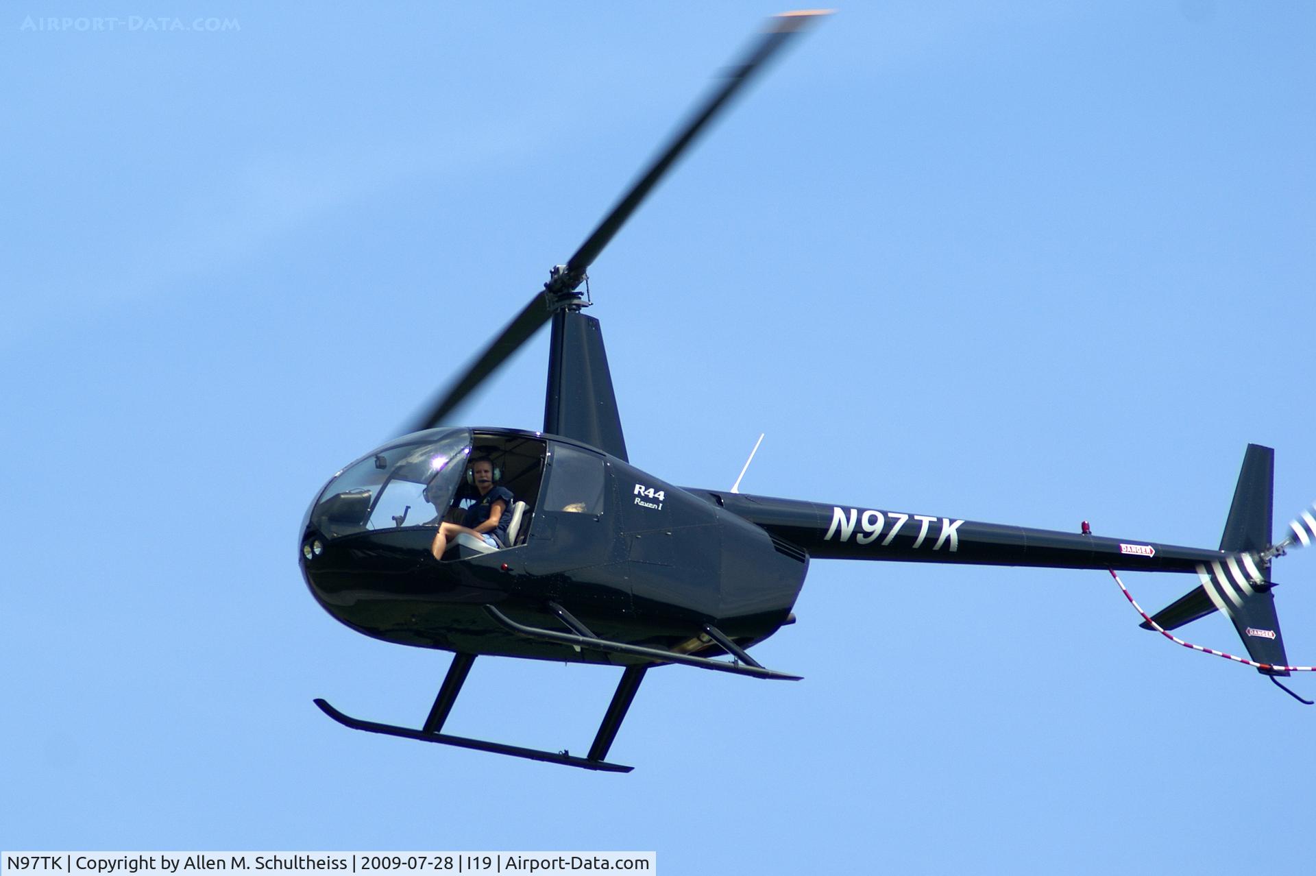 N97TK, 2007 Robinson R44 C/N 1717, 2007 R44