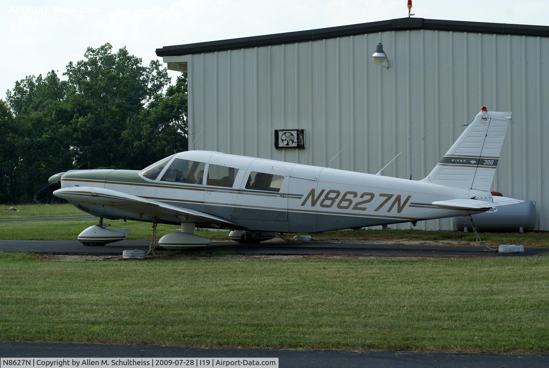 N8627N, 1970 Piper PA-32-300 Cherokee Six C/N 32-7140020, 1970 PA-32-300