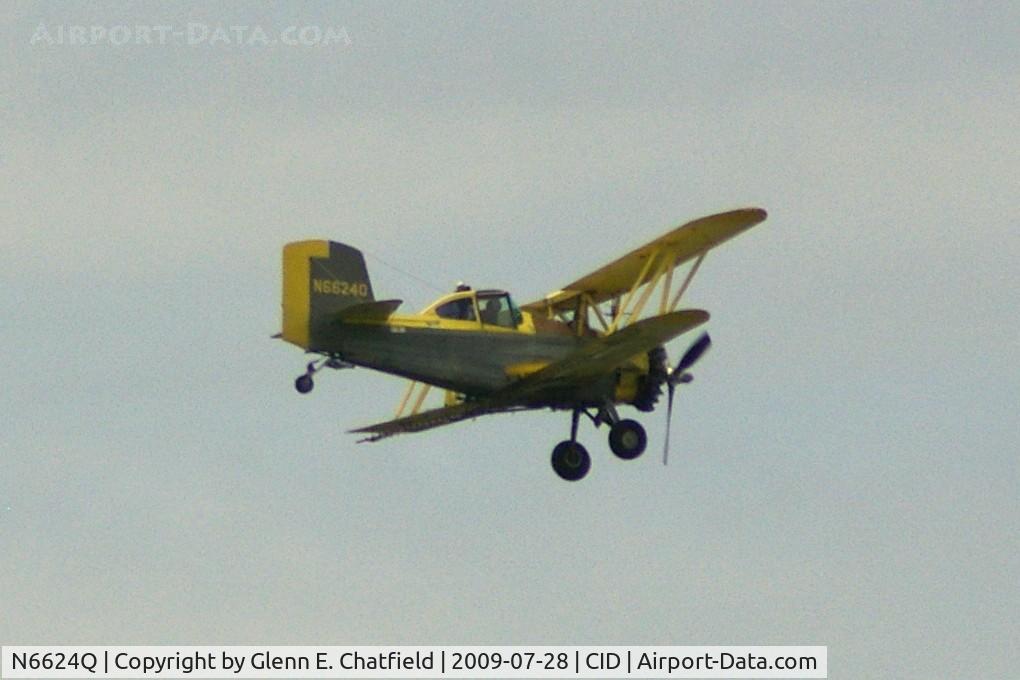 N6624Q, 1976 Grumman-Schweizer G-164B C/N 150B, Working a field at the airport