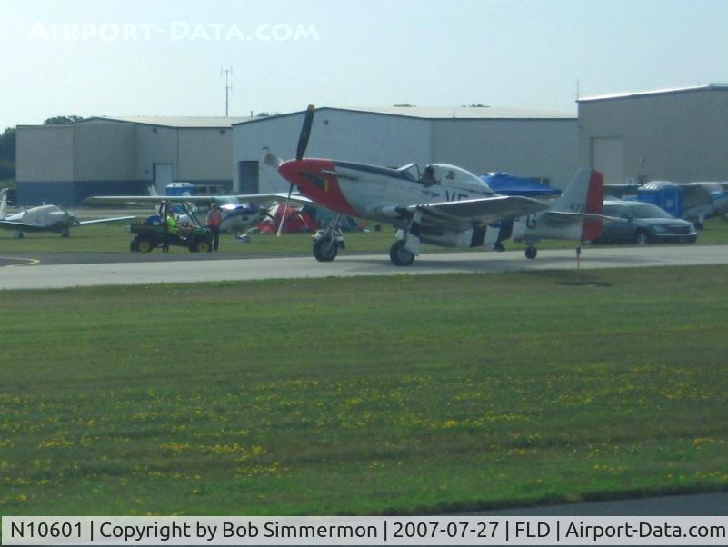 N10601, 1944 North American P-51D Mustang C/N 122-40383, Taking rides at Fond du lac, WI during Airventure 2009 (Oshkosh)