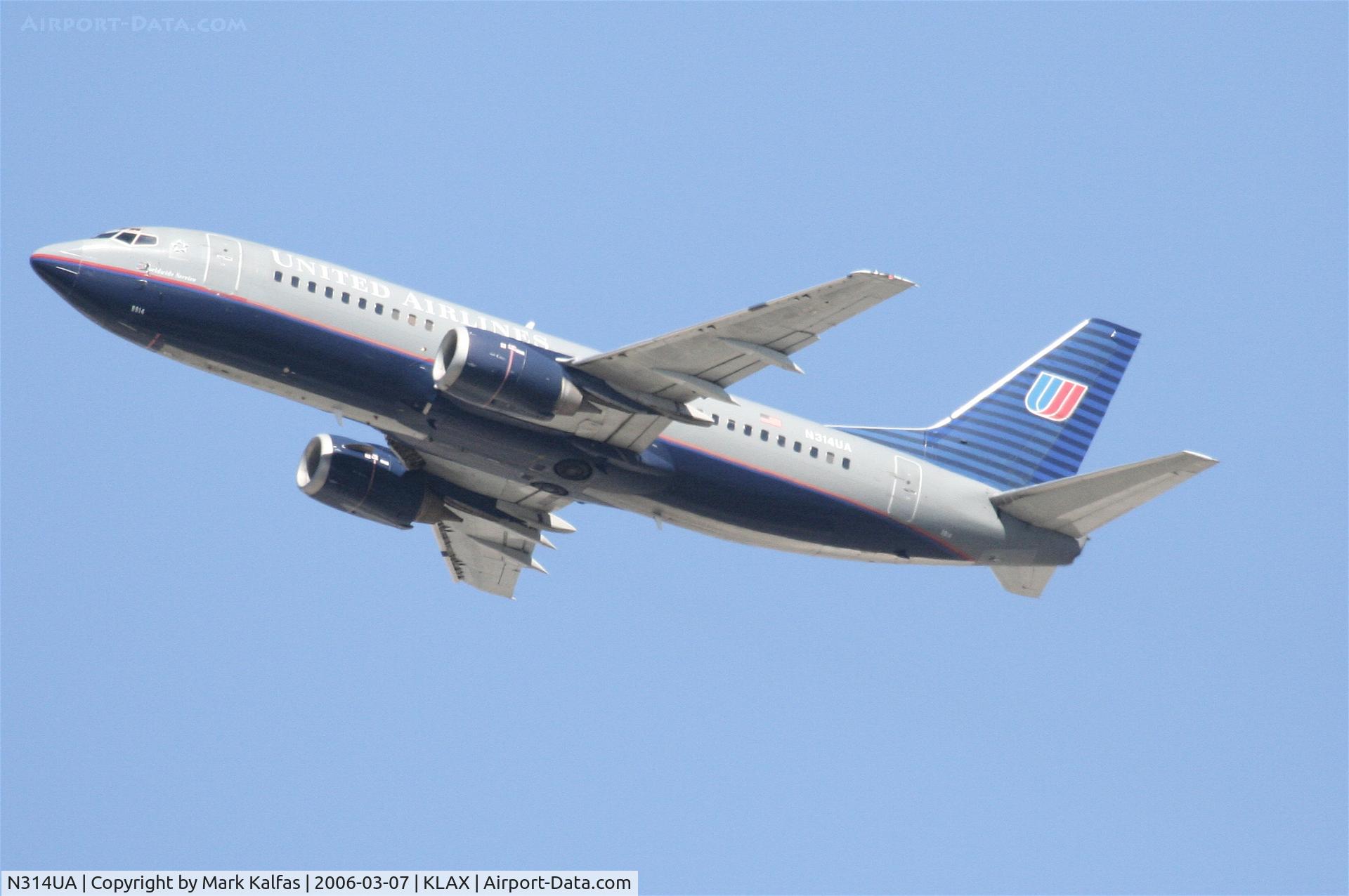 N314UA, 1987 Boeing 737-322 C/N 23675, United Airlines Boeing 737-322, N314UA departing KLAX 25R.
