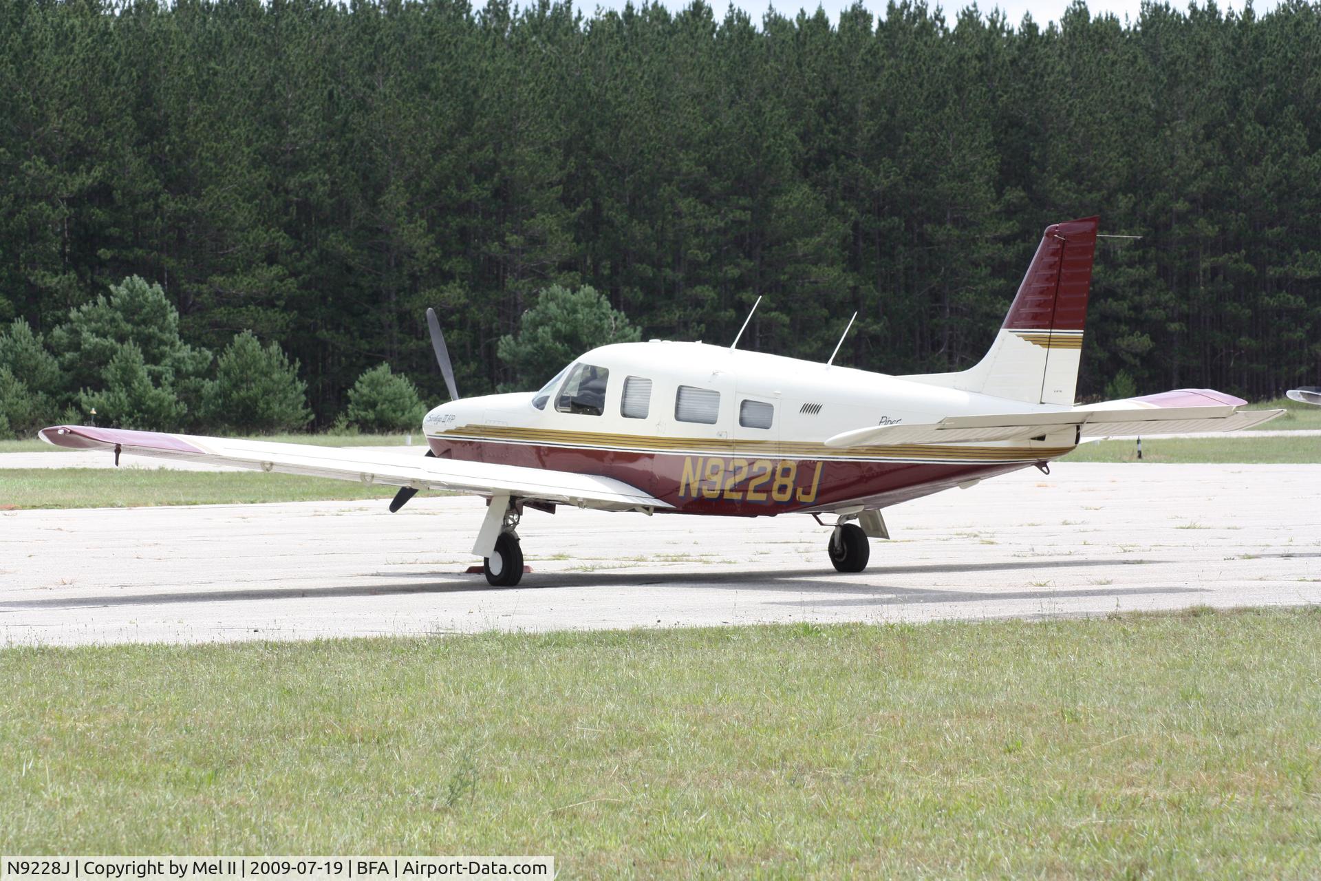 N9228J, 1993 Piper PA-32R-301 Saratoga C/N 3213058, Parked