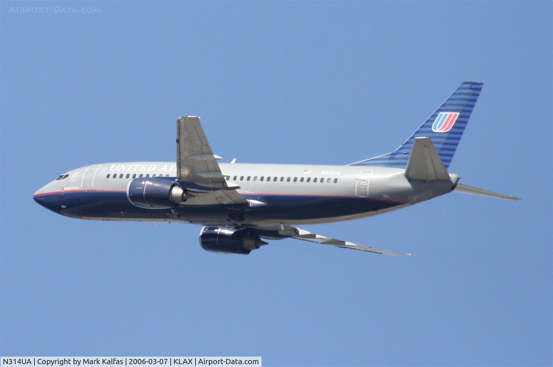 N314UA, 1987 Boeing 737-322 C/N 23675, United Airlines Boeing 737-322, N314UA departing KLAX 25R.