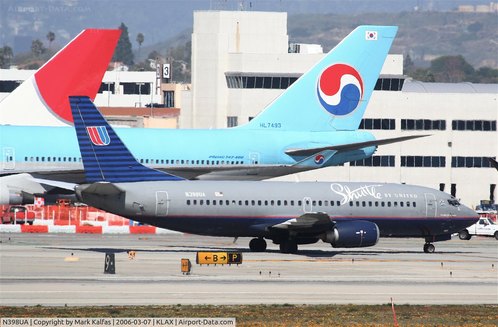 N398UA, 1990 Boeing 737-322 C/N 24673, United Airlines 