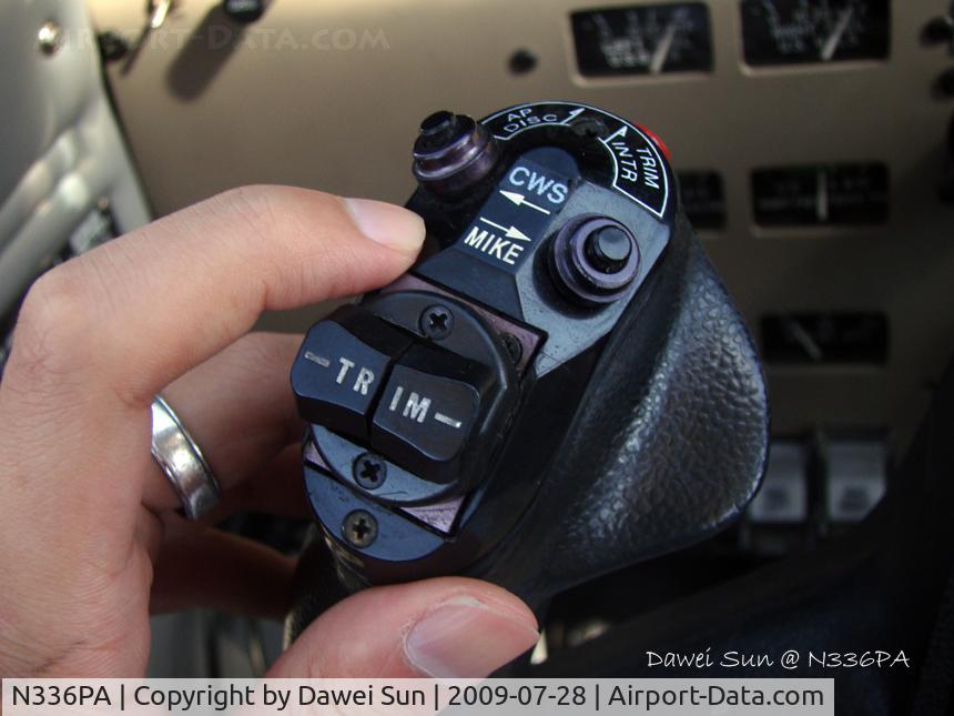 N336PA, 2002 Piper PA-44-180 Seminole C/N 4496140, Spell wrong....mic....mike...
