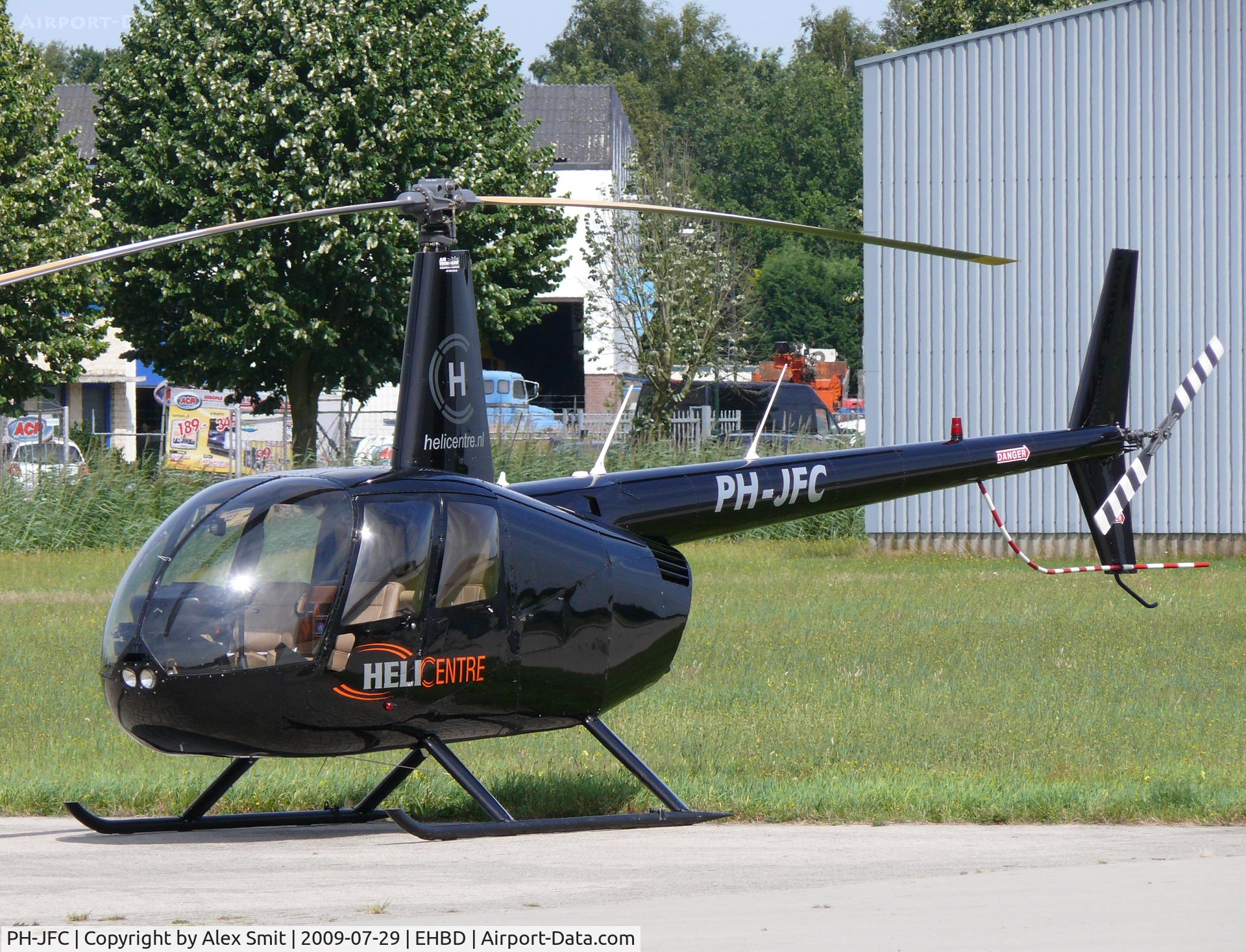 PH-JFC, Robinson R44 Raven II C/N 10127, Robinson R44 Raven II PH-JFC Helicentre