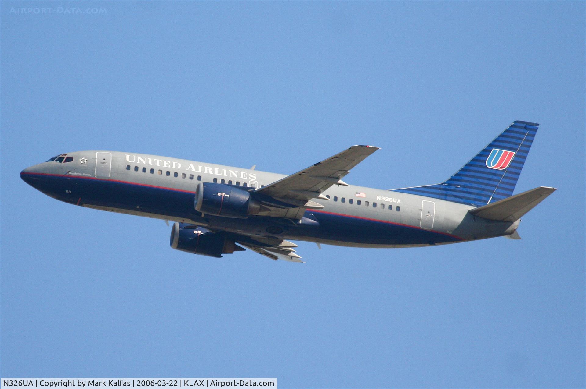 N326UA, 1988 Boeing 737-322 C/N 23958, United Airlines Boeing 737-322, N326UA RWY 25R departure KLAX.