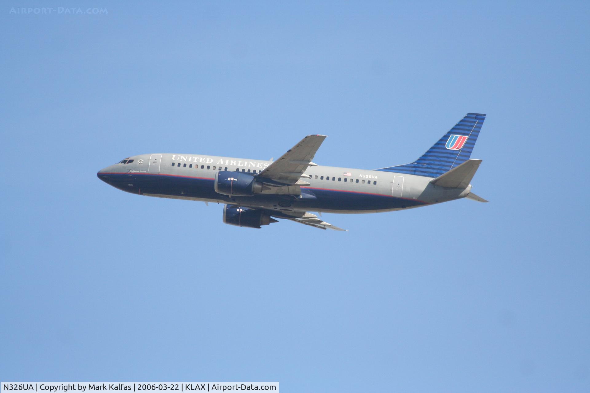 N326UA, 1988 Boeing 737-322 C/N 23958, United Airlines Boeing 737-322, N326UA RWY 25R departure KLAX.