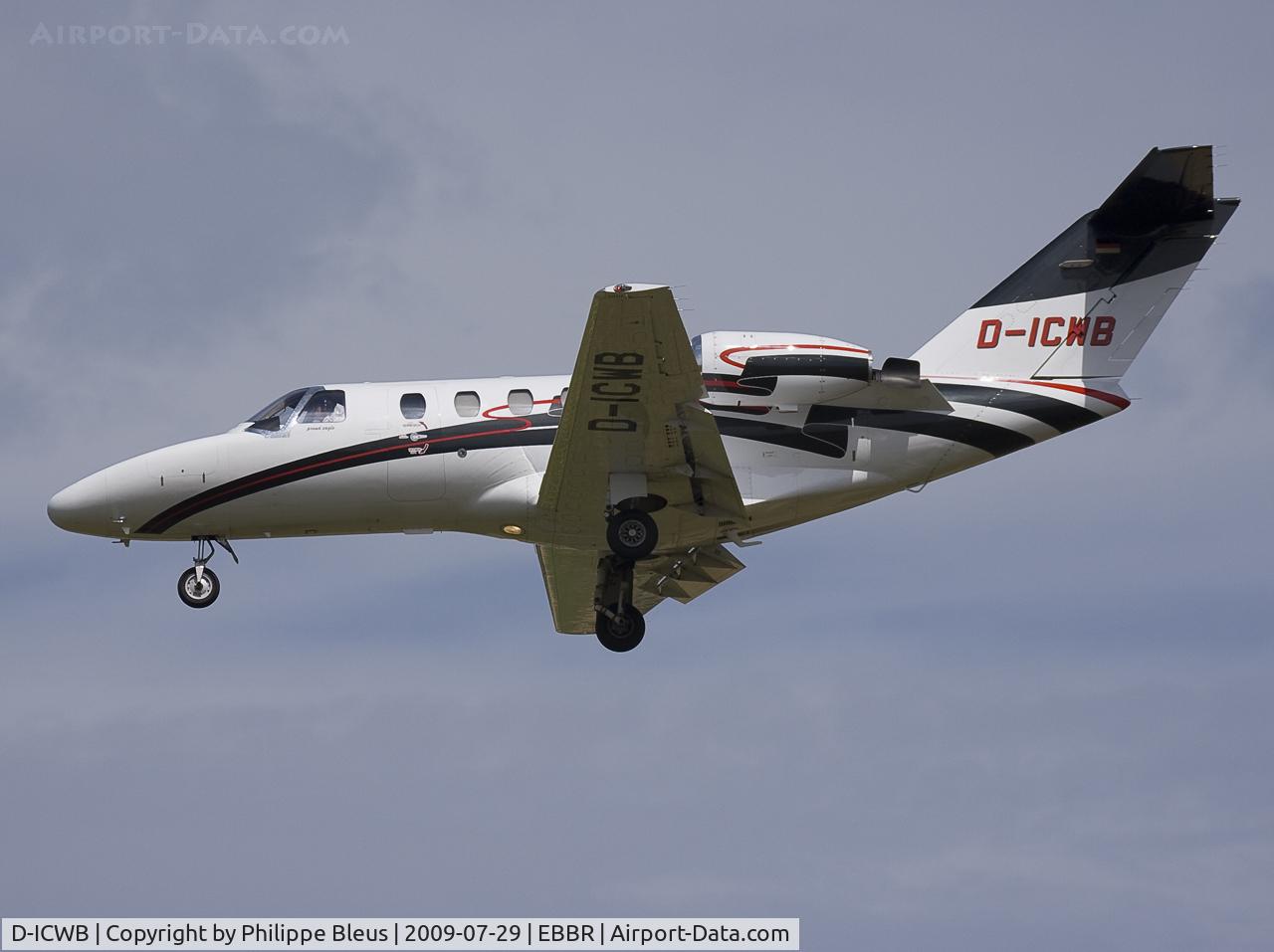 D-ICWB, Cessna C525 CitationJet 1 C/N 525-0349, Bizzjet on short final rwy 25L. Windrose Air most probabaly.