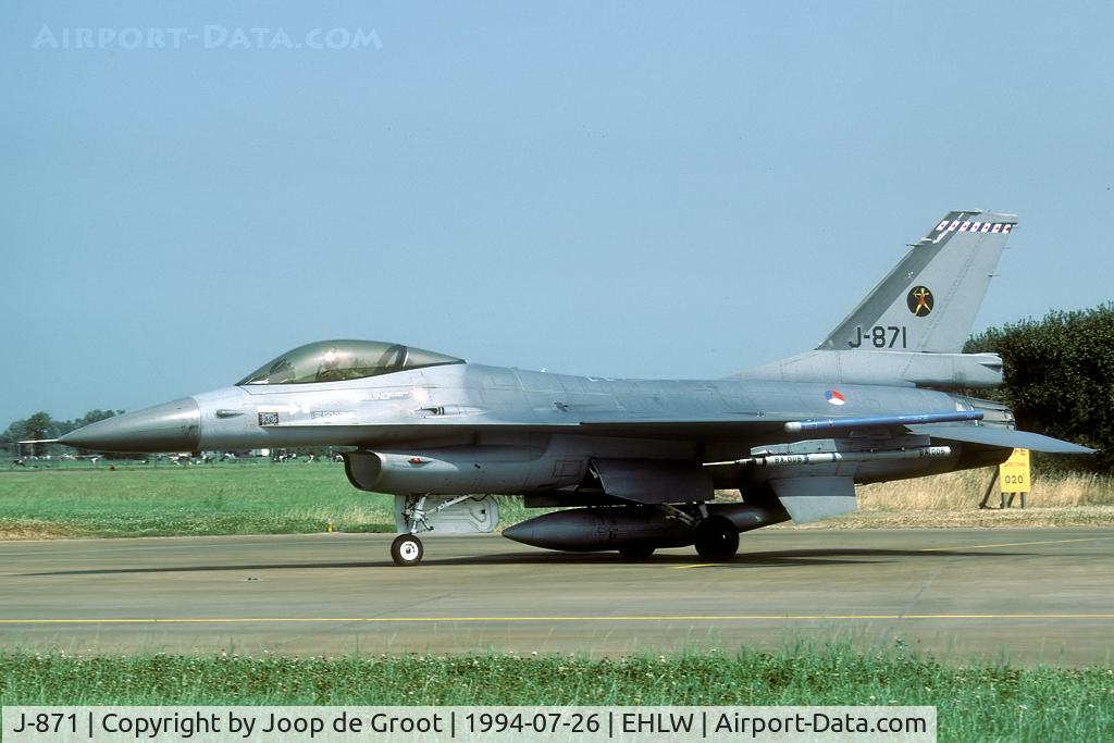J-871, 1984 Fokker F-16A Fighting Falcon C/N 6D-88, The Aviation Group Leeuwardens photo arrangement with the Leeuwarden air base offers great photo opportunities for over 20 years now.