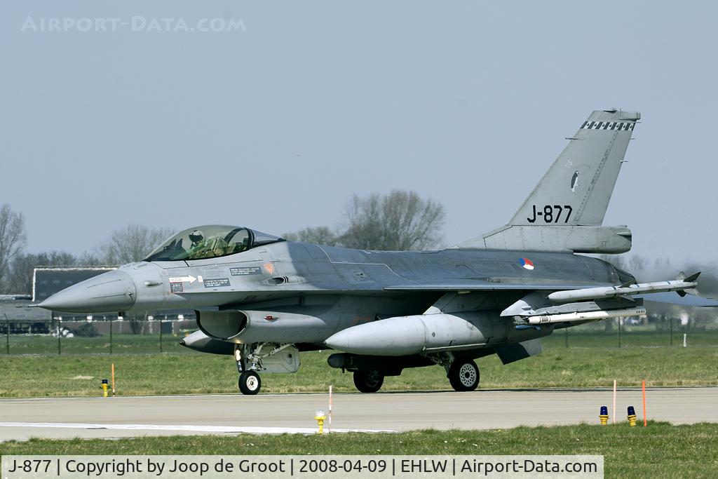 J-877, Fokker F-16AM Fighting Falcon C/N 6D-94, take off from Leeuwarden