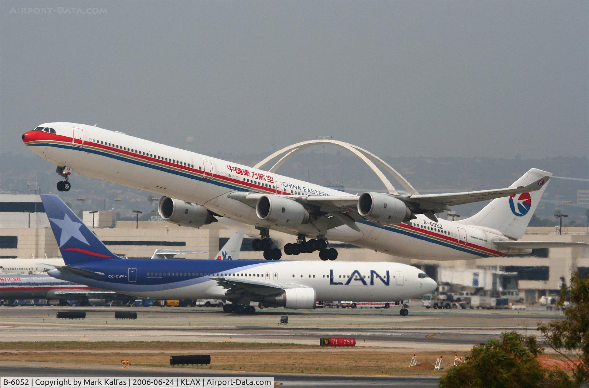 B-6052, 2003 Airbus A340-642 C/N 514, China Eastern A340-642, B-6052 departing 25R KLAX.