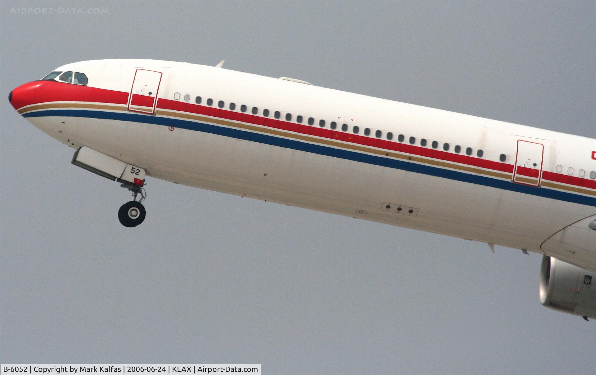 B-6052, 2003 Airbus A340-642 C/N 514, China Eastern A340-642, B-6052 departing 25R KLAX.