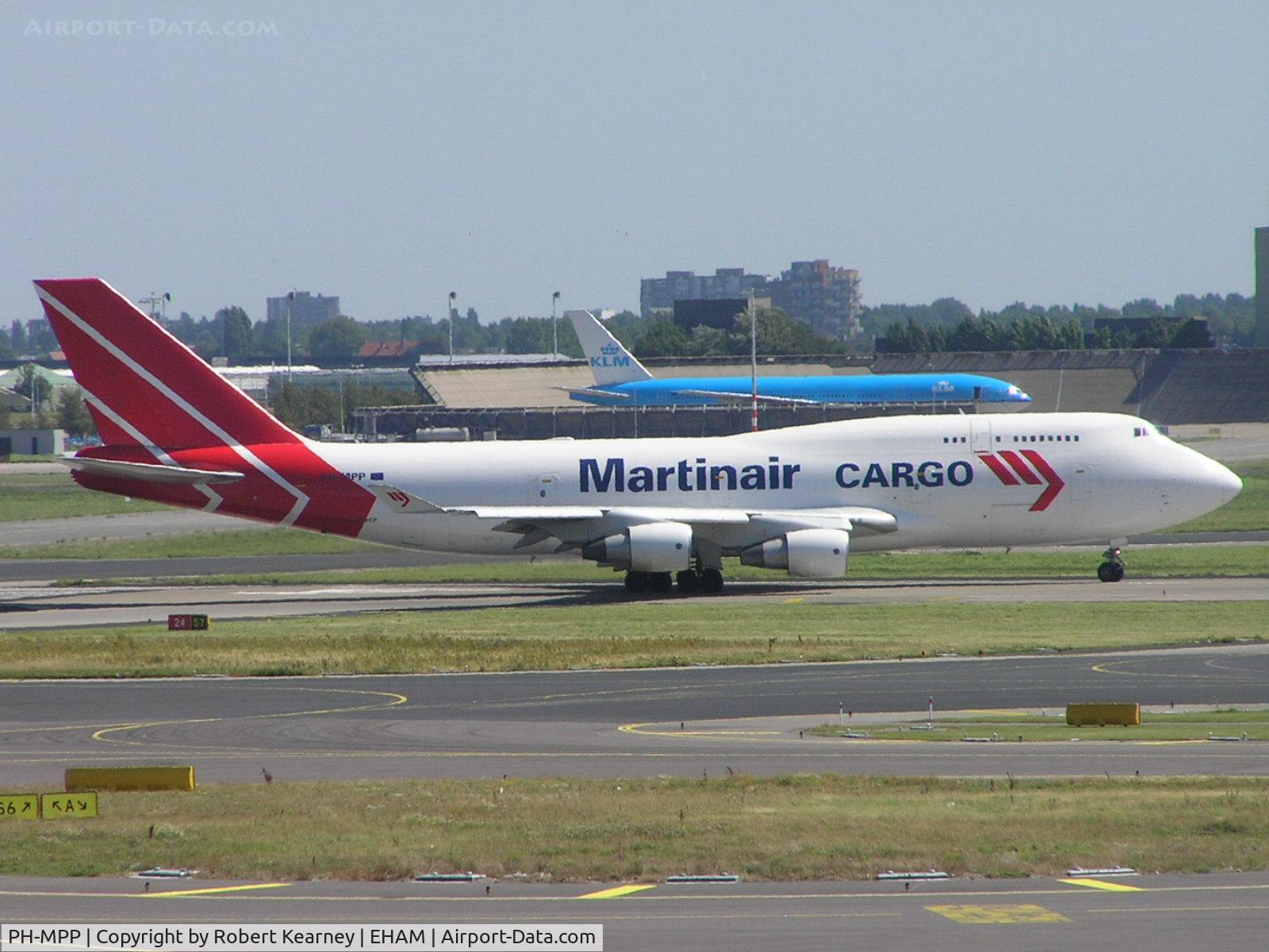 PH-MPP, 1989 Boeing 747-412/BCF C/N 24061, MartinAir lining up