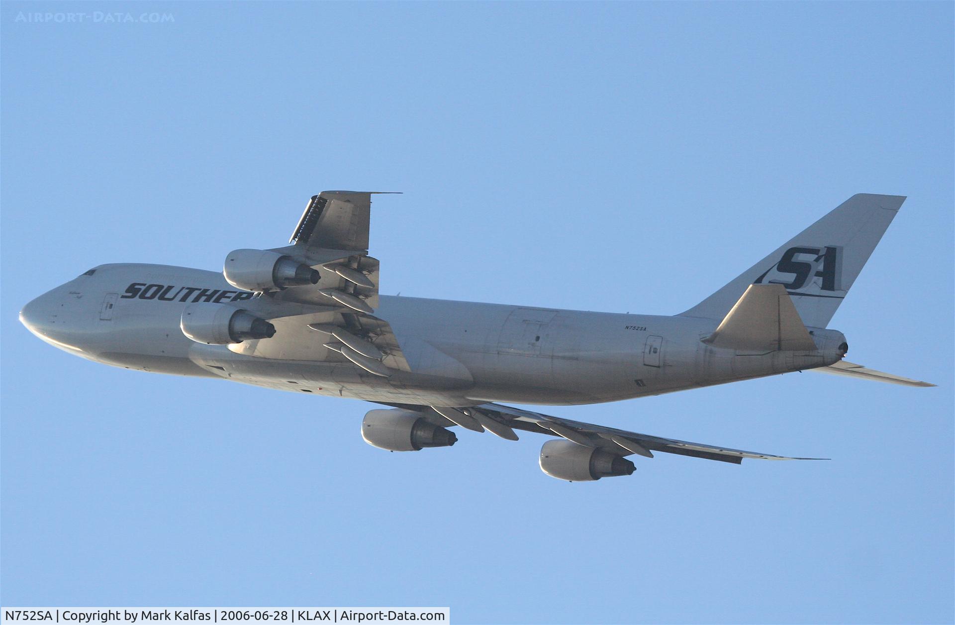 N752SA, 1976 Boeing 747-228F C/N 21255, Southern Air Transport Boeing 747-228F, N752UA sunset departure 25L KLAX.