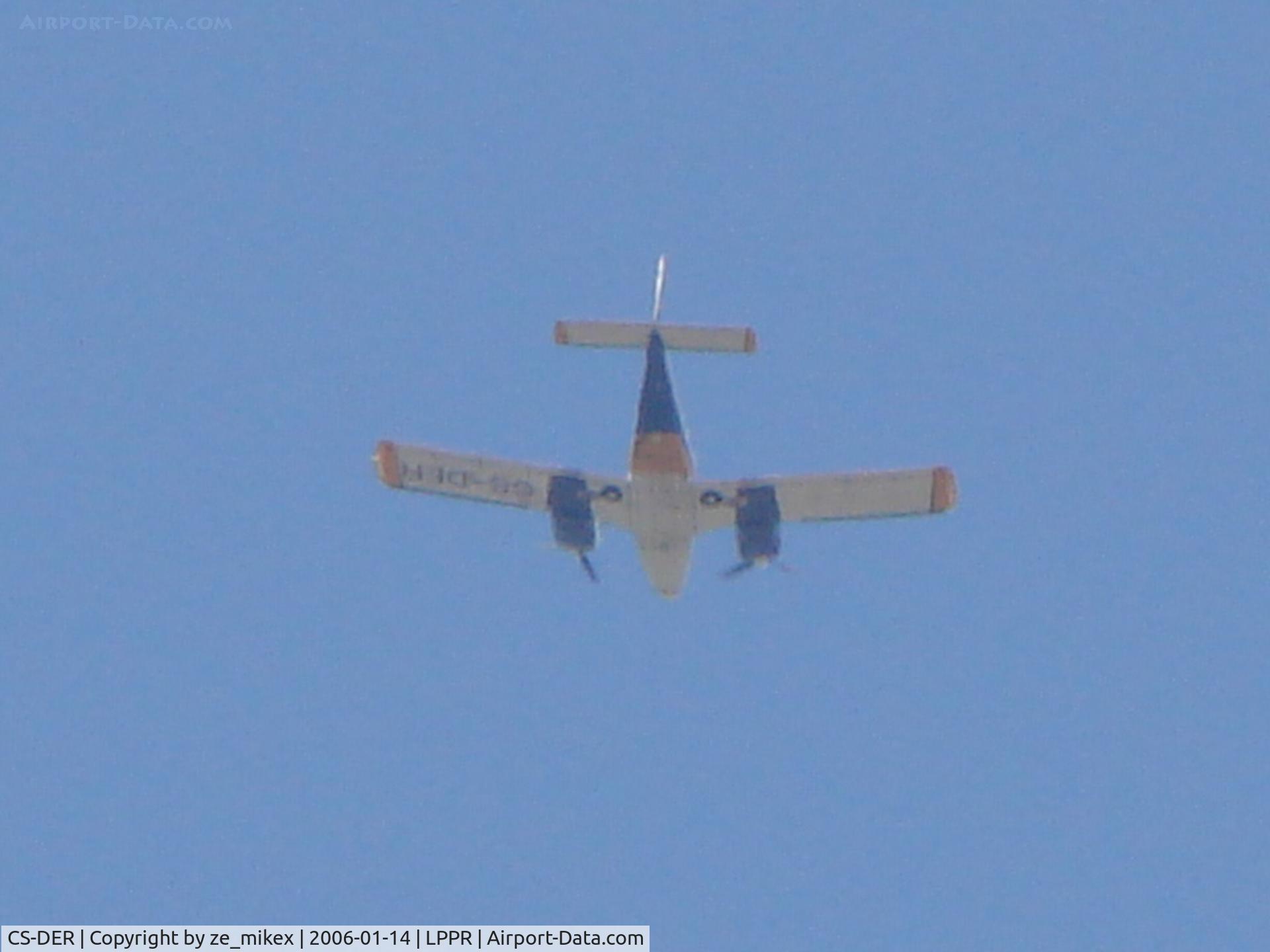 CS-DER, 2001 Piper PA-34-220T C/N 3449236, Piper PA-34-220T Seneca V passing over my  other house