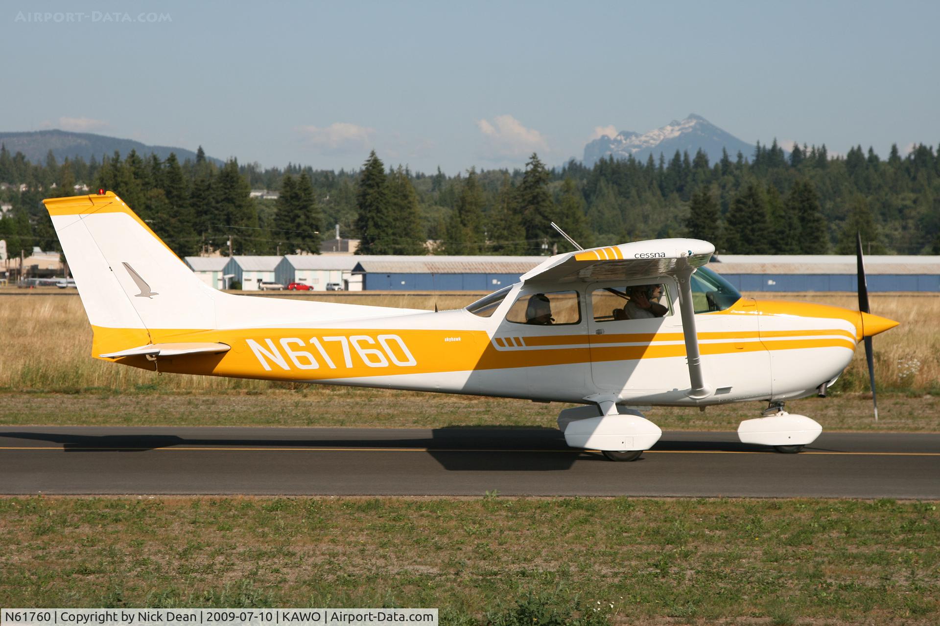 N61760, 1975 Cessna 172M C/N 17264781, KAWO