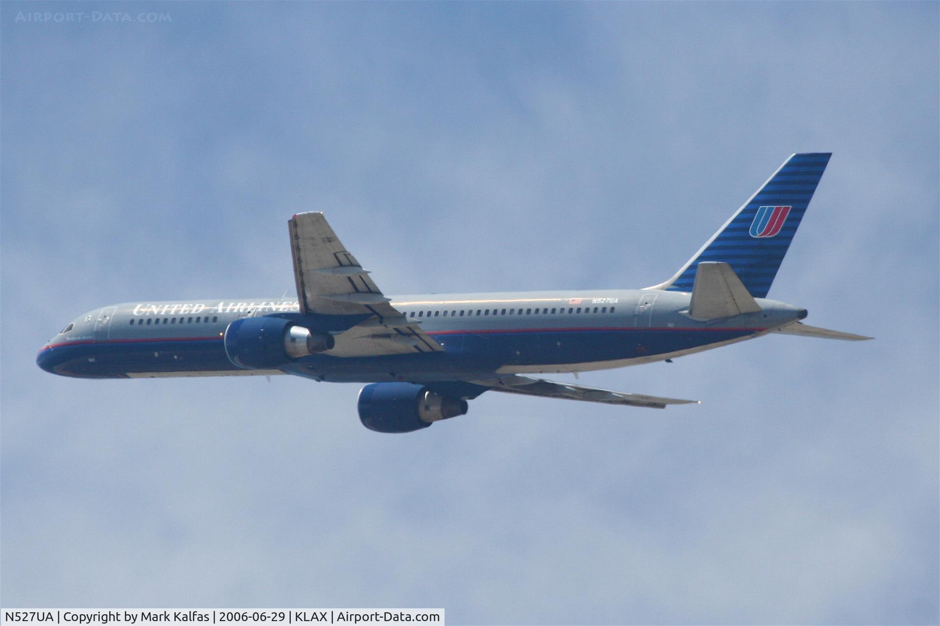 N527UA, 1991 Boeing 757-222F C/N 24995, United Airlines Boeing 757-222, N527UA RWY 25R departure KLAX.