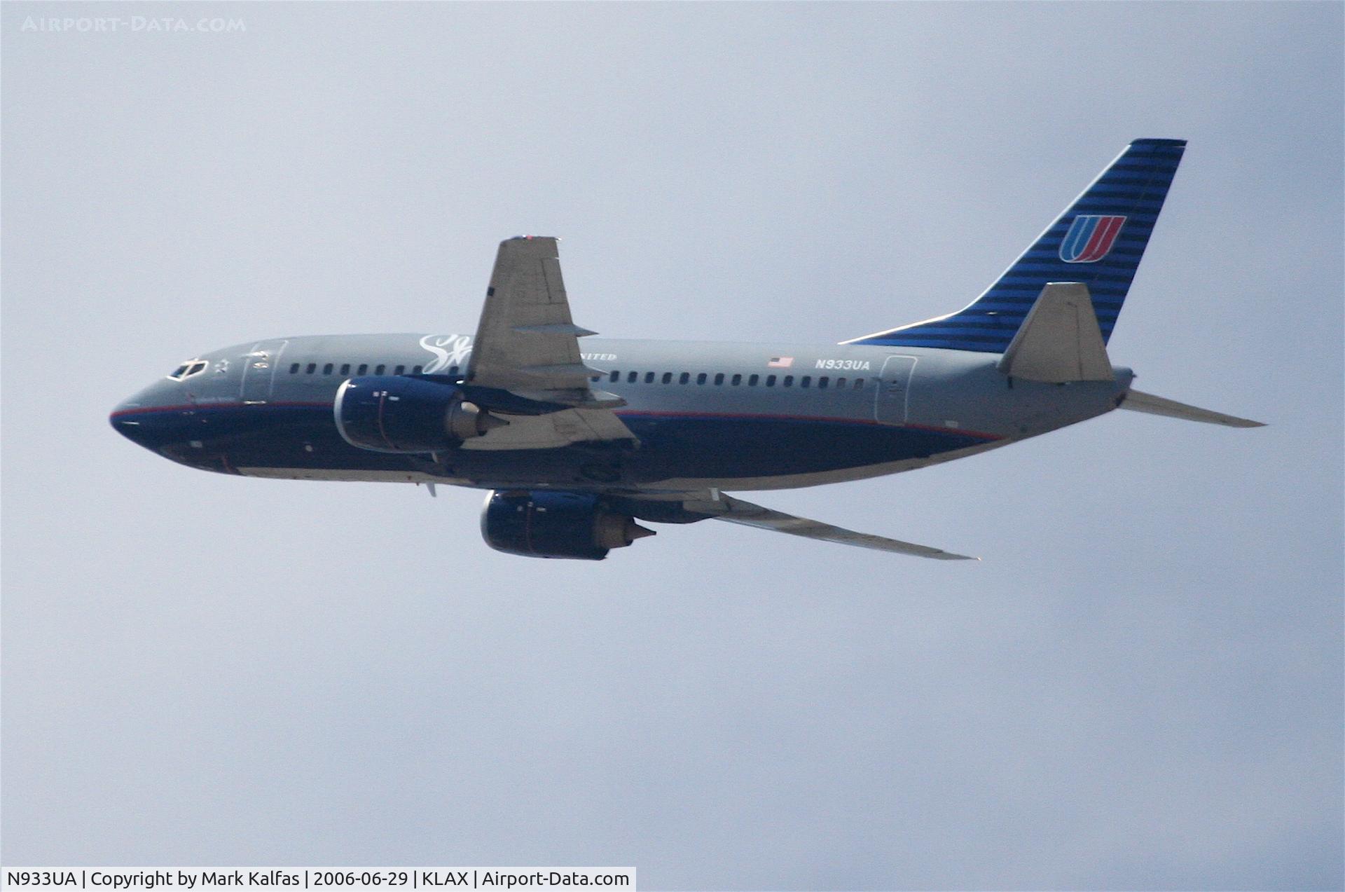 N933UA, 1992 Boeing 737-522 C/N 26659, United Airlines Boeing 737-322, N333UA RWY 25R departure KLAX.