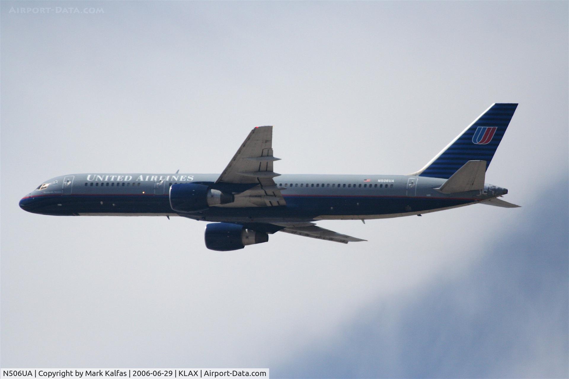 N506UA, 1990 Boeing 757-222 C/N 24627, United Airlines Boeing 757-222, N506UA RWY 25R departure KLAX.
