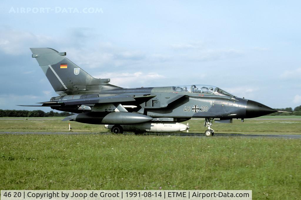 46 20, Panavia Tornado IDS C/N 795/GS253/4320, The old style MFG 2 emblem was short lived. After MFG 1 had disbanded in 1993 MFG 2 took over their badge. This Tornado has a buddy-buddy refueling pod fitted on the centerline.