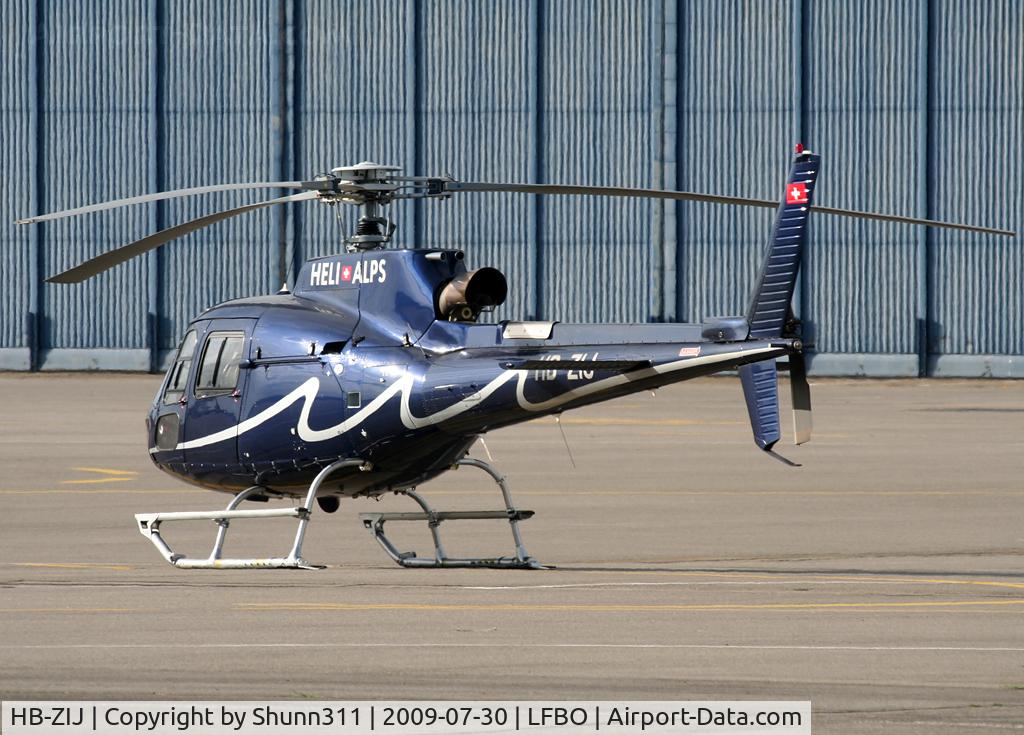 HB-ZIJ, 2006 Eurocopter AS-350B-3 Ecureuil Ecureuil C/N 4079, Night stop for it...