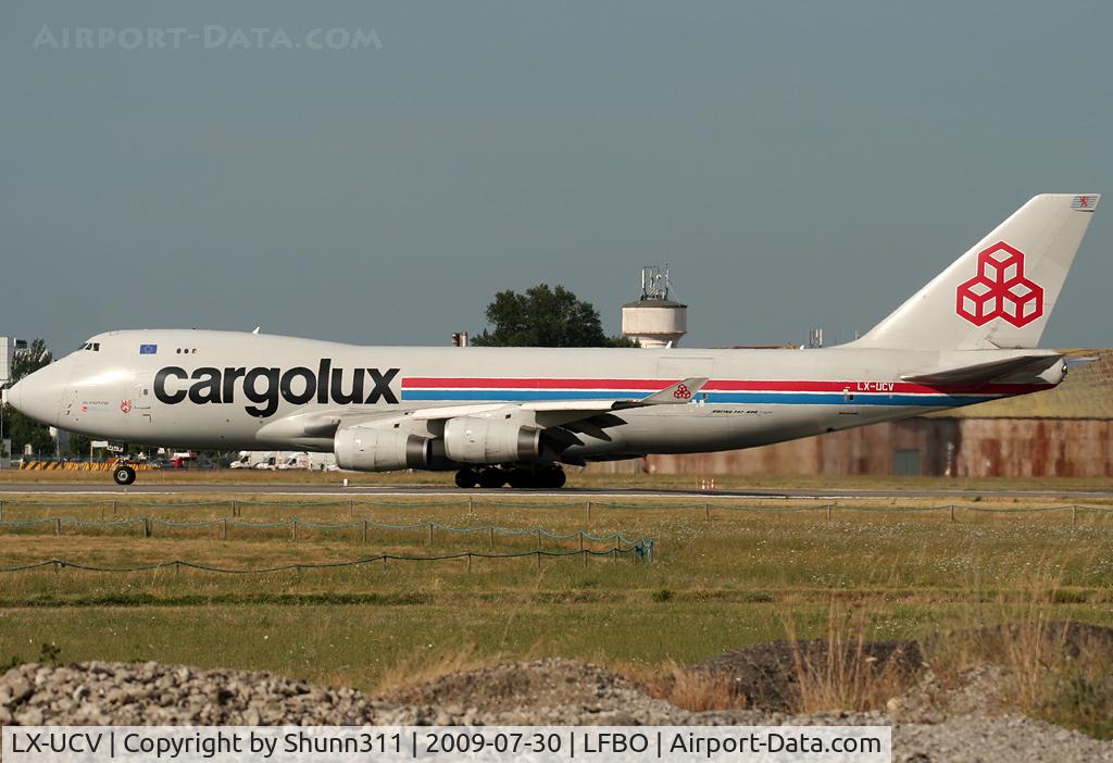 LX-UCV, 2004 Boeing 747-4R7F/SCD C/N 33827, Ready for take of rwy 32R