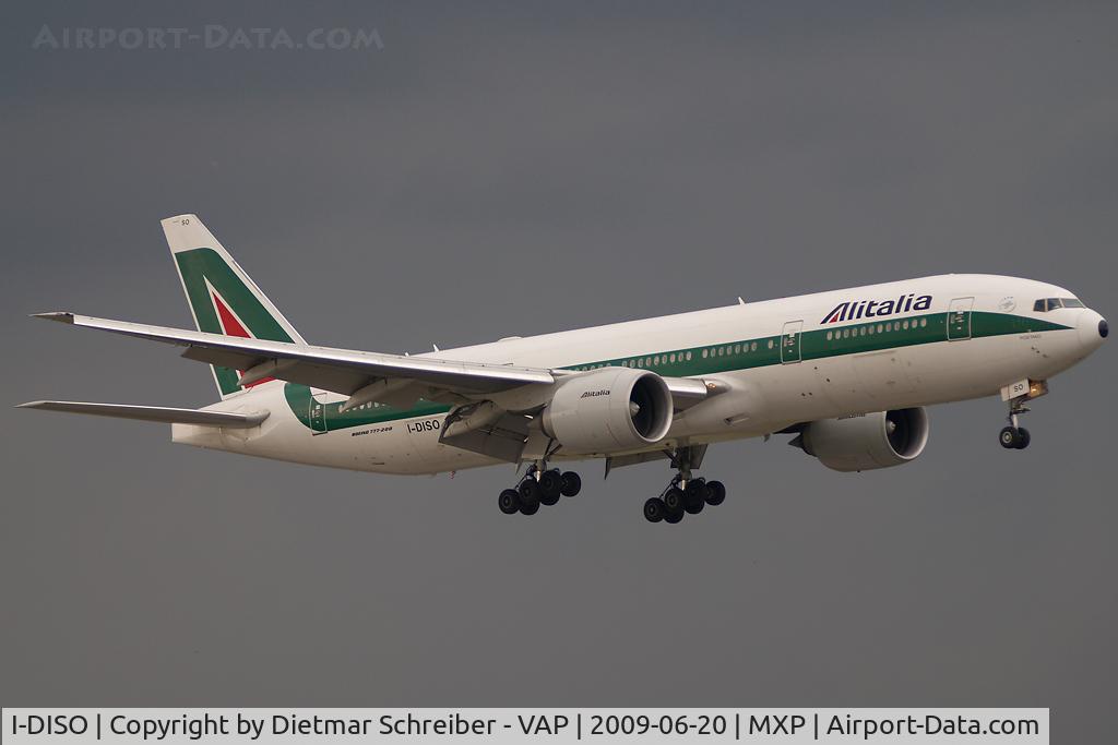 I-DISO, 2002 Boeing 777-243/ER C/N 32857, Alitalia Boeing 777-200