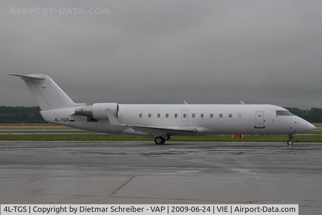 4L-TGS, 2000 Canadair CRJ-200LR (CL-600-2B19) C/N 7373, Air Zena Regionaljet
