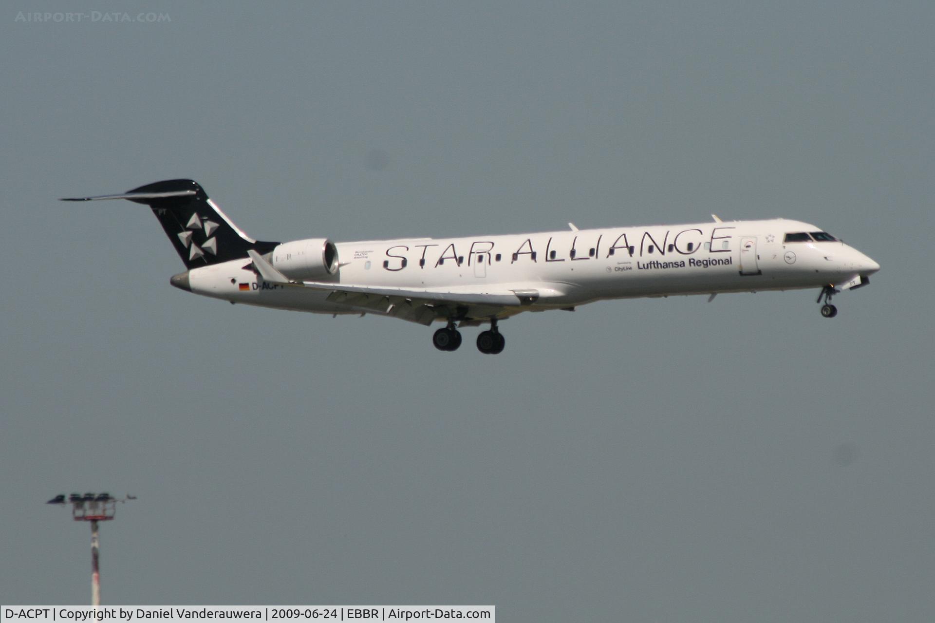 D-ACPT, 2003 Canadair CRJ-701ER (CL-600-2C10) Regional Jet C/N 10103, arrival of flight LH4604 to rwy 07L