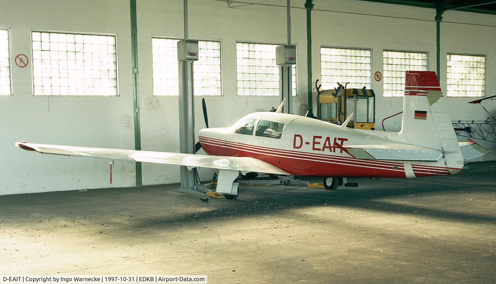D-EAIT, 1983 Mooney M20K C/N 25-0771, Mooney M20K Model 231 at Bonn-Hangelar airfield