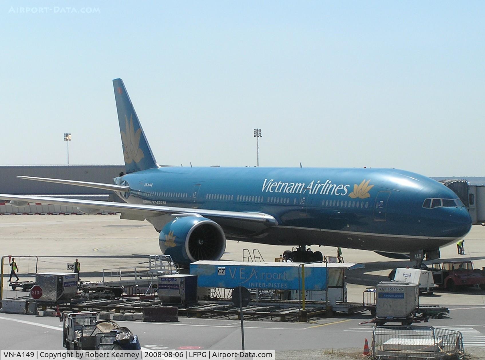 VN-A149, 2005 Boeing 777-2Q8/ER C/N 32716, Vietnam on stand