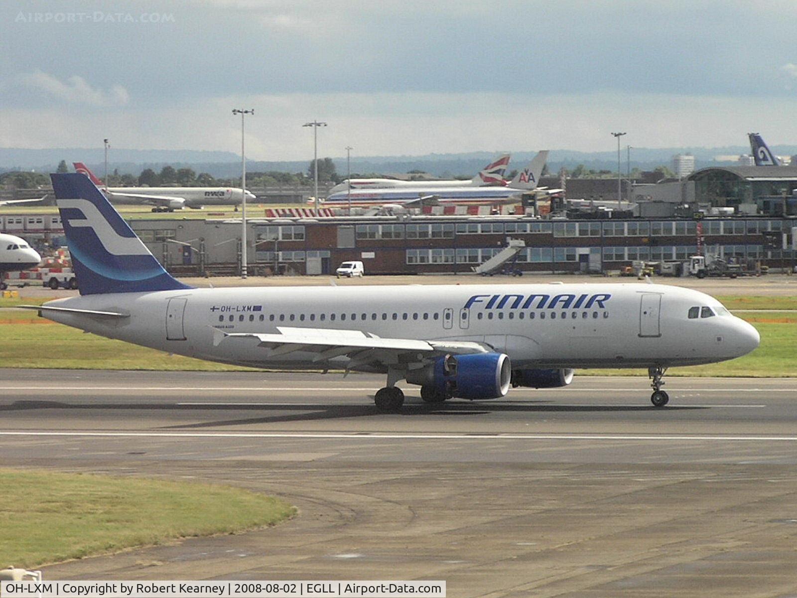 OH-LXM, 2003 Airbus A320-214 C/N 2154, Finnair coming to a stop