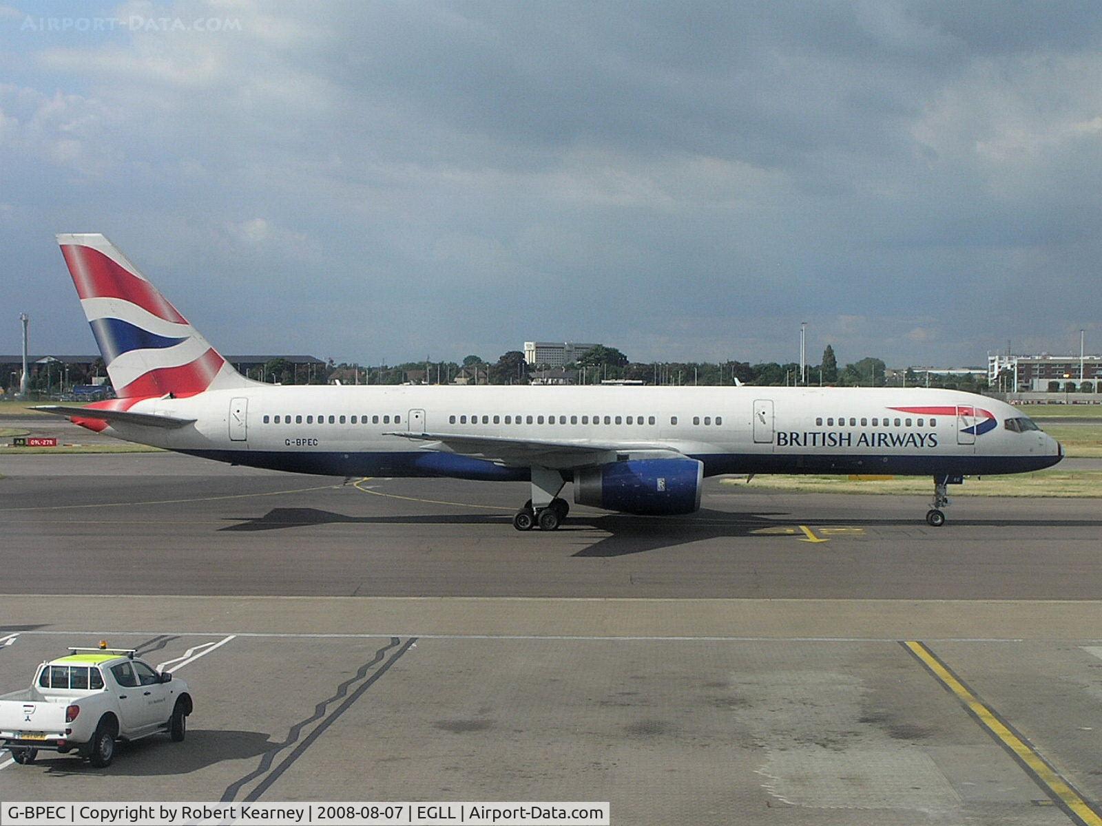 G-BPEC, 1990 Boeing 757-236 C/N 24882, BAW going for take-off