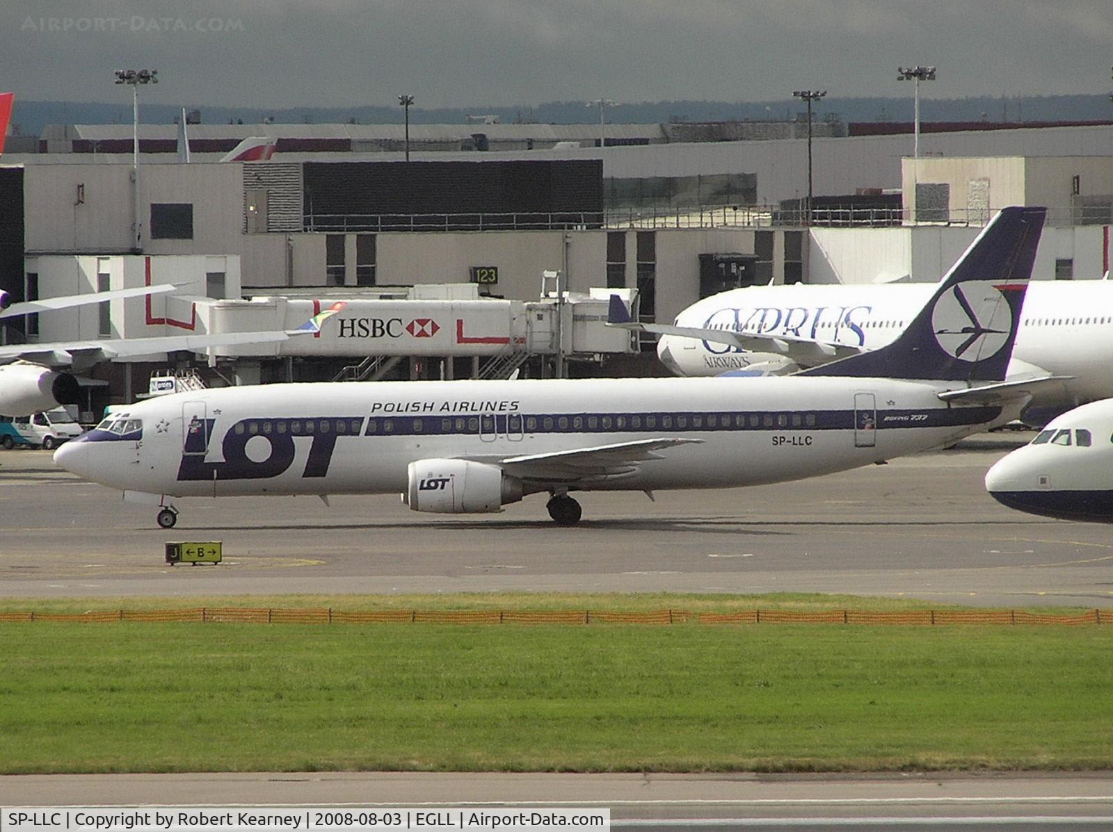 SP-LLC, 1993 Boeing 737-45D C/N 27157, LOT going to stand