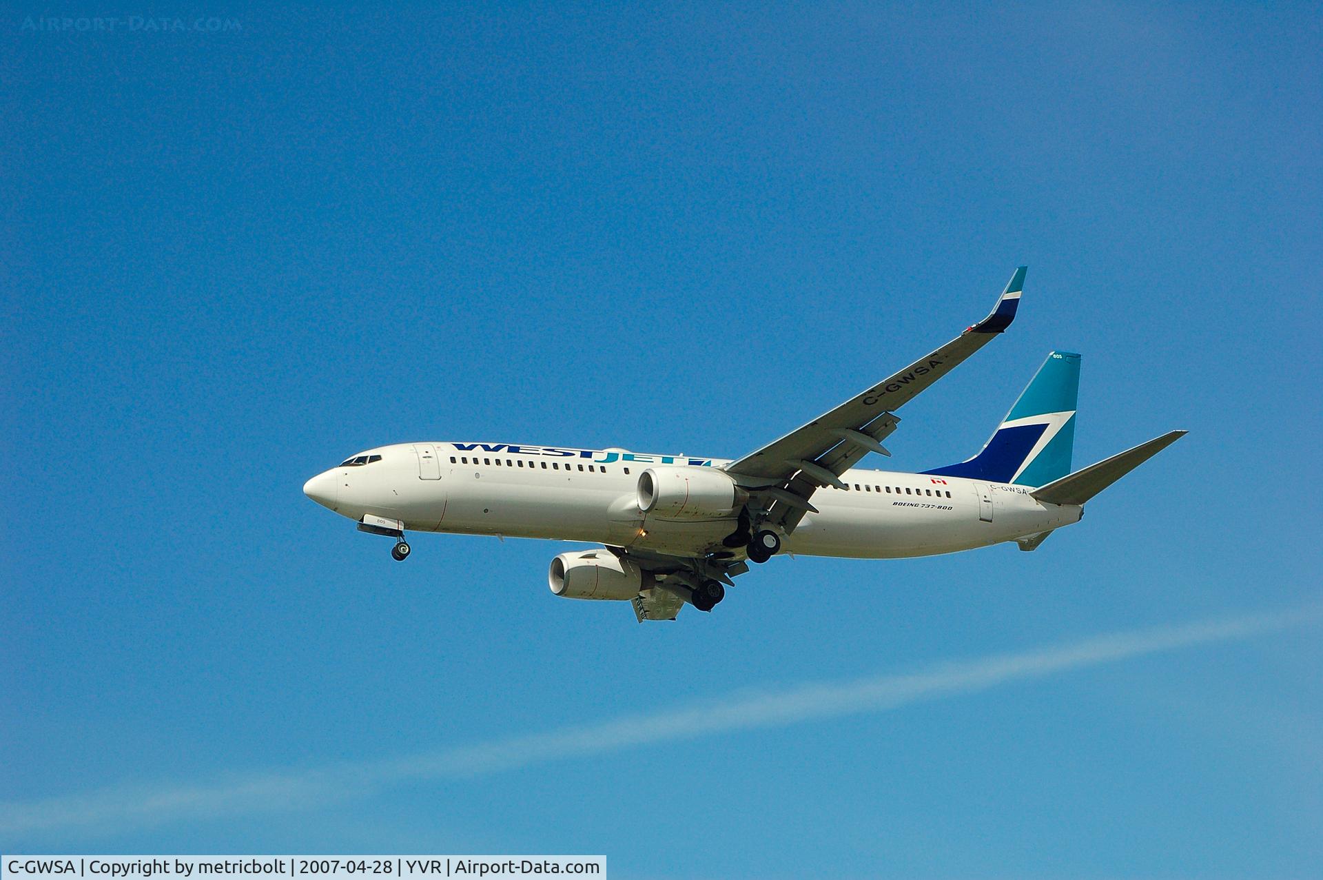 C-GWSA, 2005 Boeing 737-8CT C/N 34153, Landing at YVR