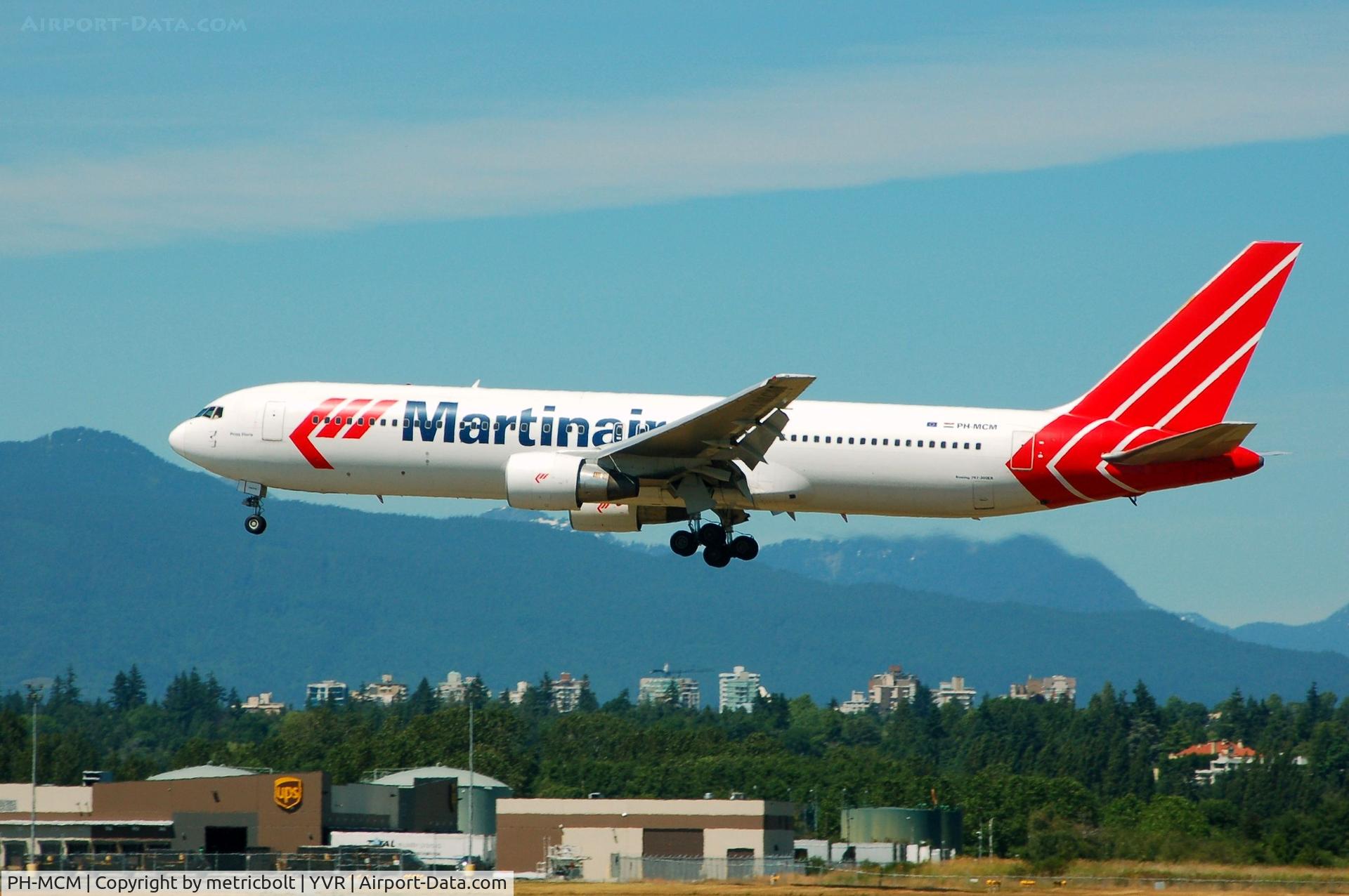 PH-MCM, 1992 Boeing 767-31A/ER C/N 26470, Landing at YVR,Jul.2008