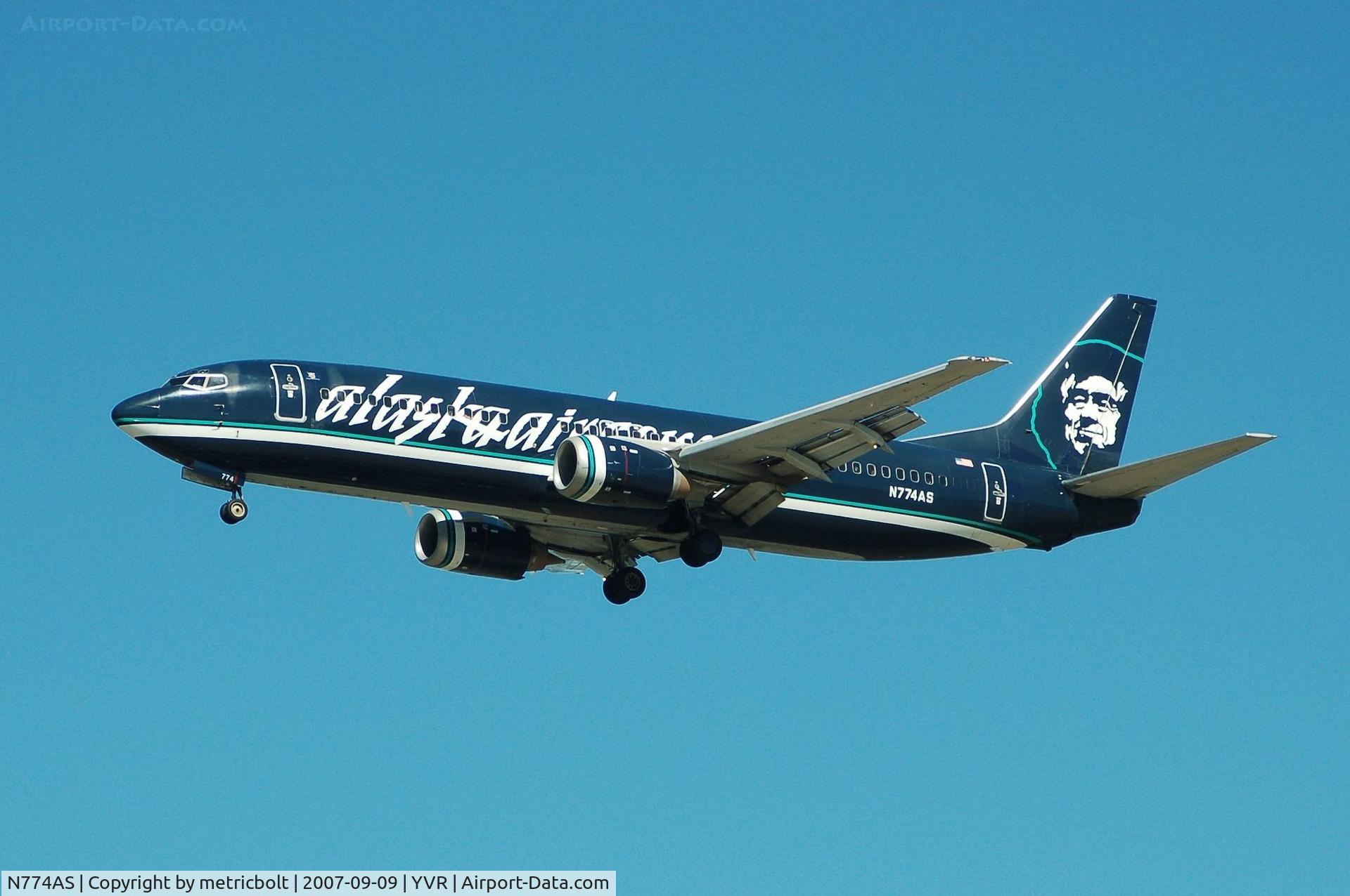 N774AS, 1993 Boeing 737-4Q8 C/N 25107, Landing at YVR