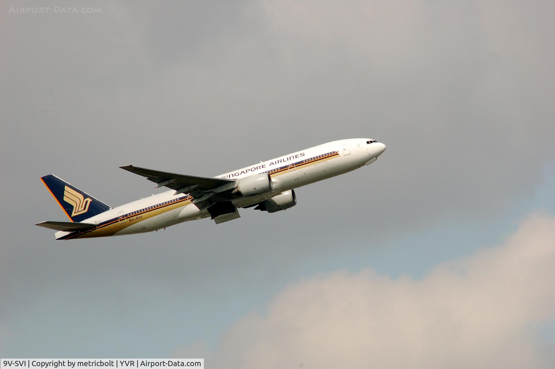 9V-SVI, 2002 Boeing 777-212/ER C/N 32316, takeoff