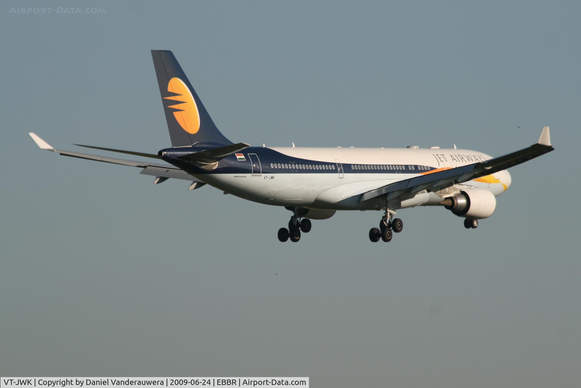 VT-JWK, 2007 Airbus A330-203 C/N 888, descending to rwy 02