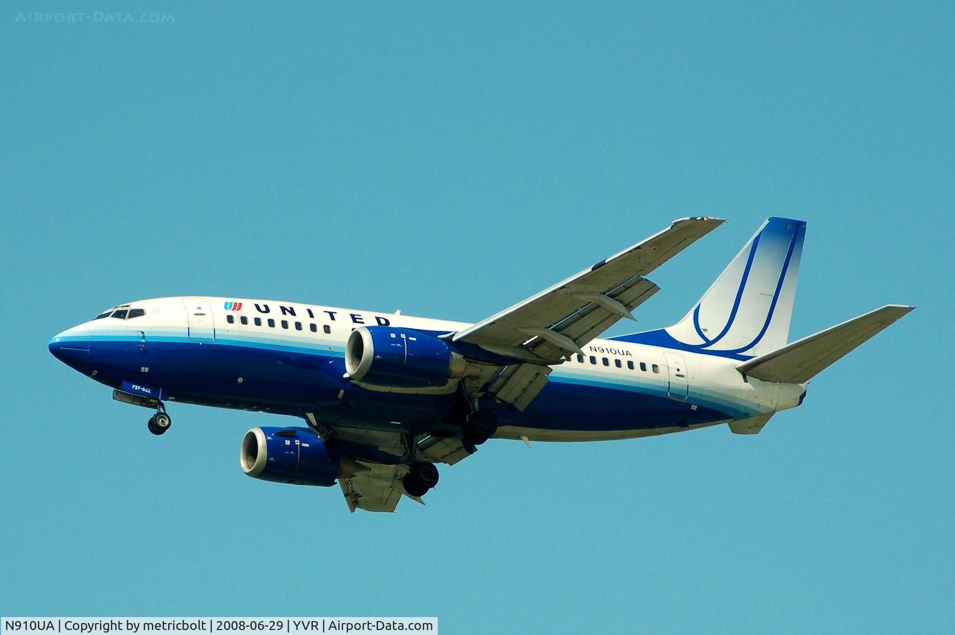 N910UA, 1991 Boeing 737-522 C/N 25254, Landing at YVR