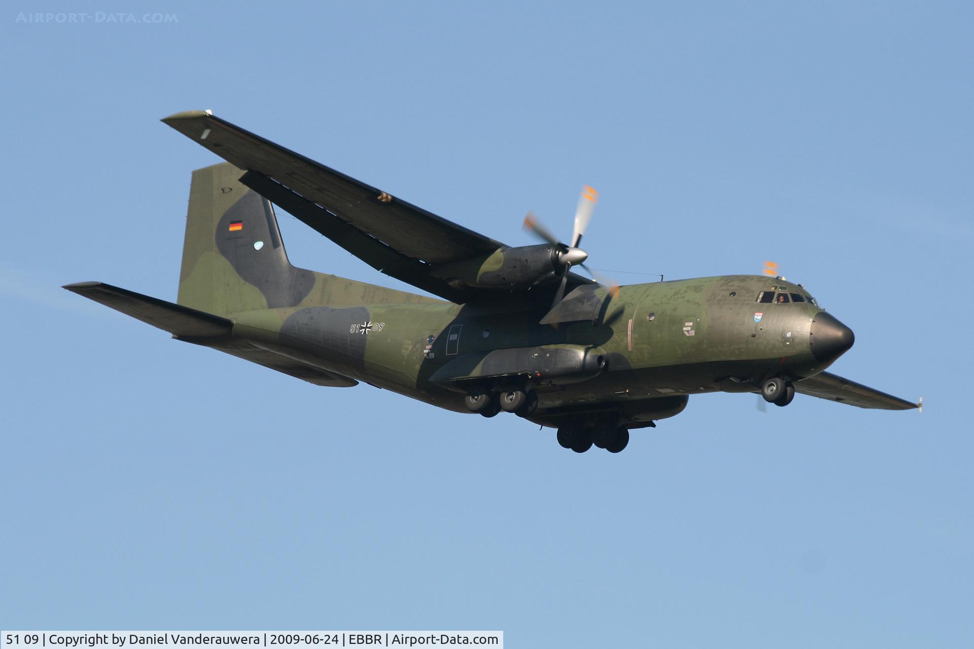 51 09, Transall C-160D C/N D146, Arriving to rwy 02